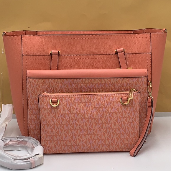 MICHAEL KORS 
Maisie Large Pebbled Leather 3-in-1 Tote Bag SHERBERT SIGN… - Picture 14 of 16